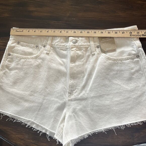 Madewell Shorts Womens Size 32 W Relaxed Denim White Cut Off NWT MSRP $78 - Picture 12 of 14
